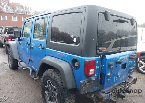 2015 Jeep Wrangler Unlimited Sport z USA, uszkodzony, nr VIN 1C4BJWDG3FL550378